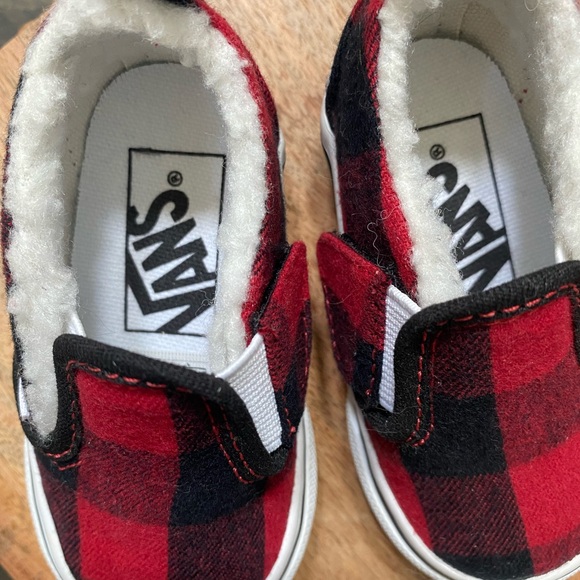 Vans Red and Black Kids Slip-On Sneakers - Picture 14 of 16